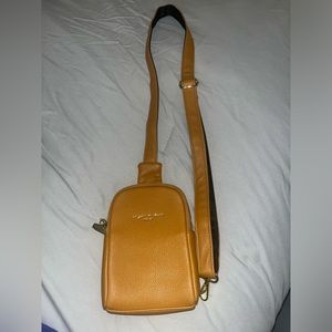 Mustard yellow leather Crossbody bag